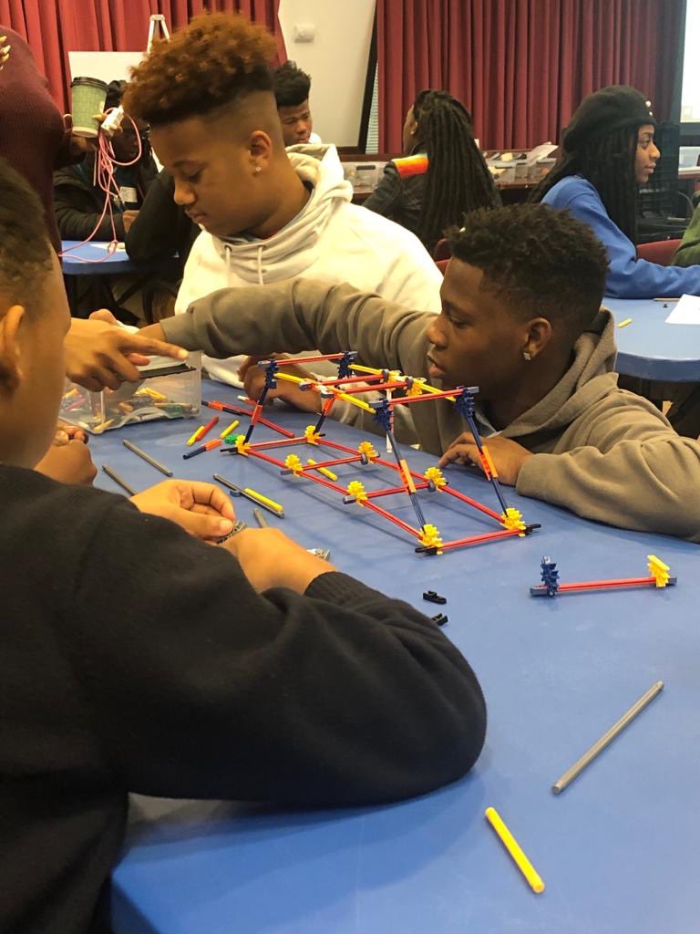 FriendshipPCS's tweet photo. Our budding engineers of #FriendshipTechPrep in action! π·π½ββοΈπ·π½ββοΈπ€© #swipeleft
Scholars tested the strength of their bridge designs at the Blue Plains DC Water facility.
#BigTech
#FriendshipPCS https://t.co/VocUohyXWe