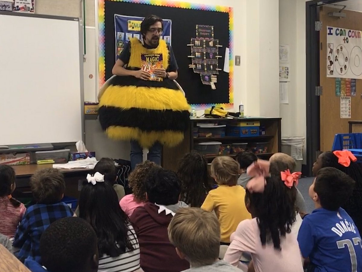 LeahPachecoICE's tweet photo. Our Bumbles are back for Kindergarten @IndianCreekES!!  Thank you @DentonCountyFOF for helping our friends stay safe!  #safetouches #safesecrets #tellandkeeptellingasafeadult #kinderrocks https://t.co/1wUZdu65hS
