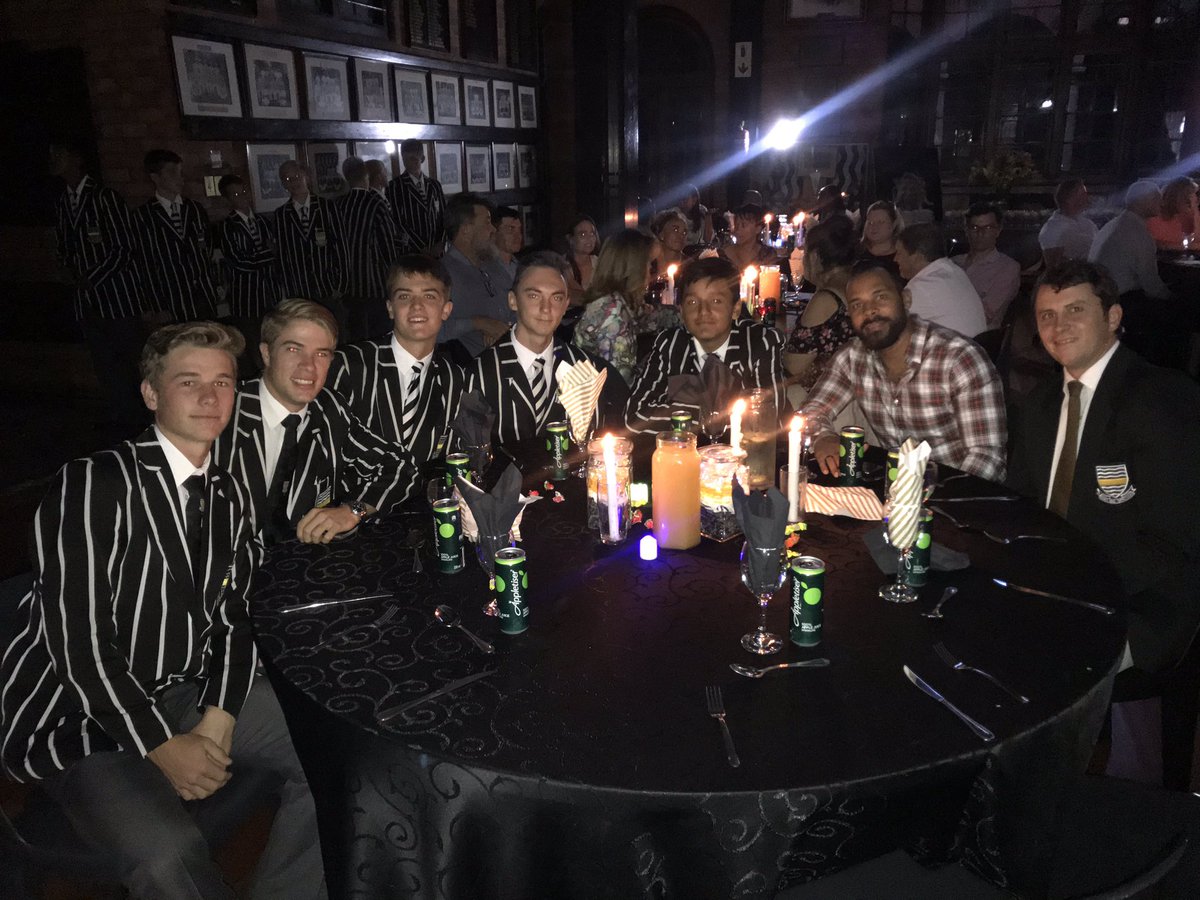 The 1st team lads looking forward to a great evening 🖤🤍💛🏑