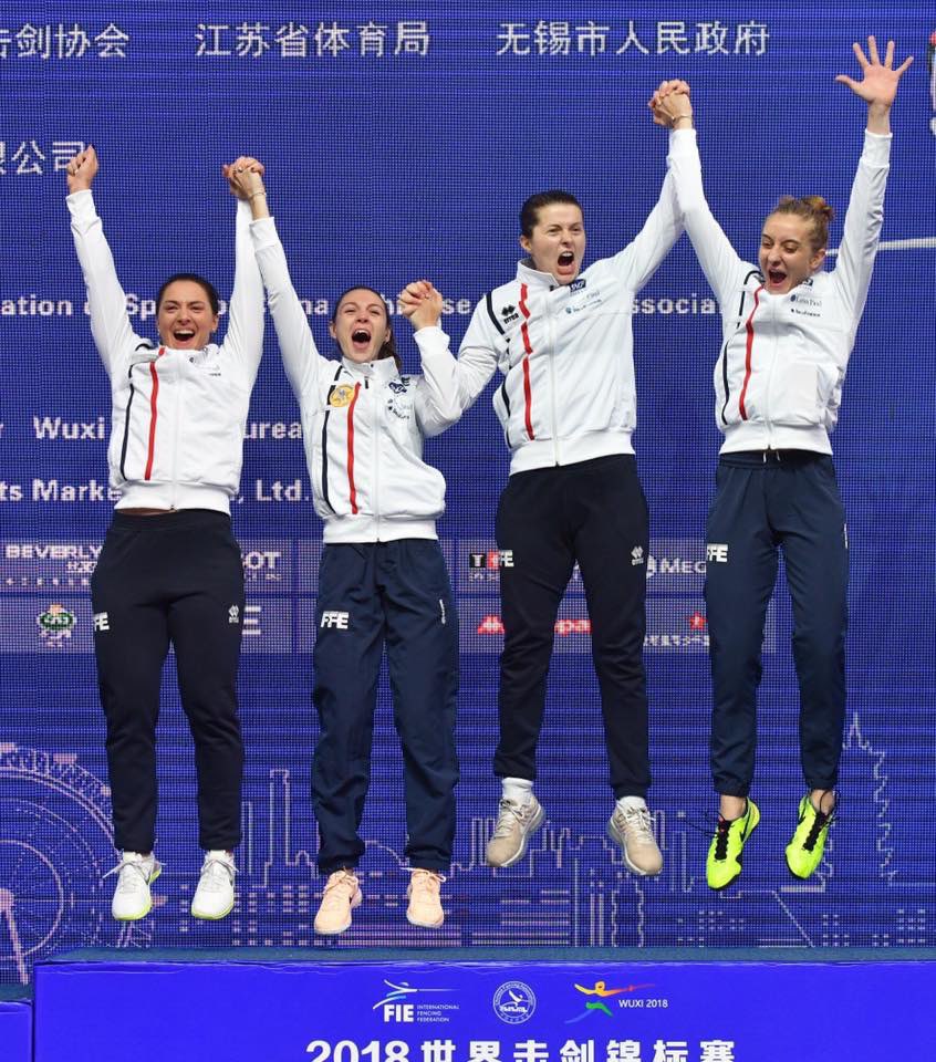 ChaLembach's tweet photo. QUALIFIÉES POUR LES JEUX OLYMPIQUES DE TOKYO 🔥
•
•
•
#RoadtoTokyo #escrime #fencing #france #team #Olympics #Tokyo2020 https://t.co/4tOySbiOe5