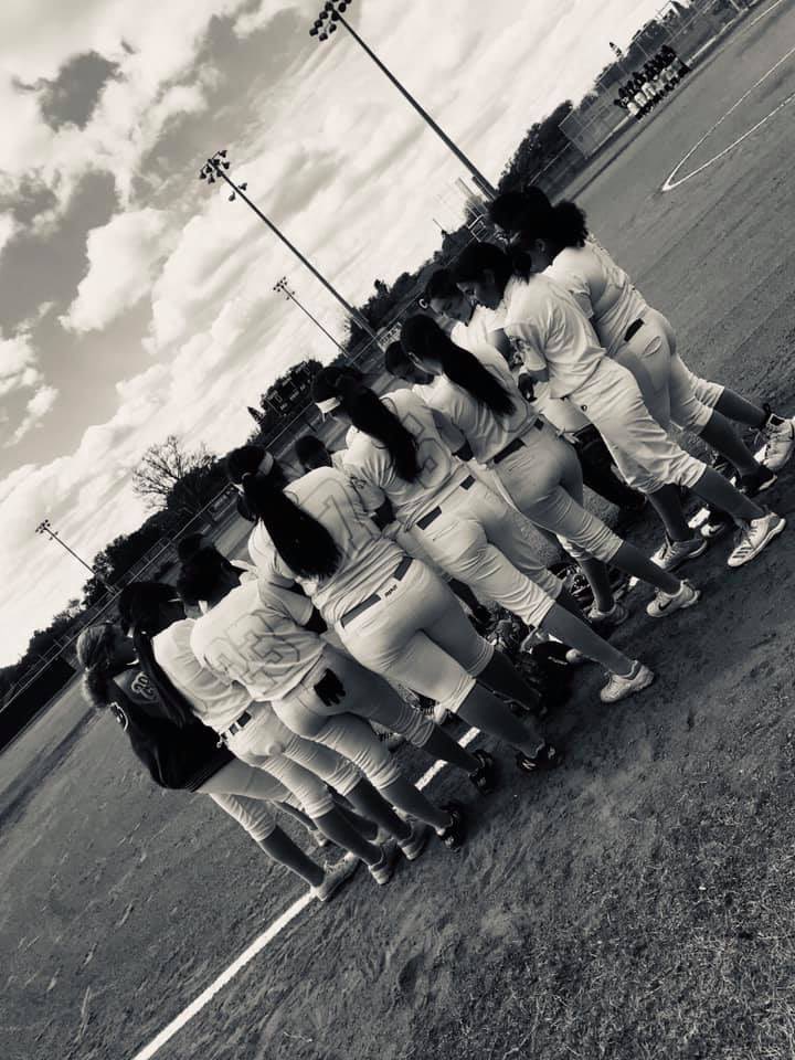CHSLadyLobos's tweet photo. Come support your Varsity Lady Lobos as they take on Westside at Barnett at 7pm TONIGHT! 💙🐺🥎 #LadyLoboSoftballchabez https://t.co/J9co7z5aXw