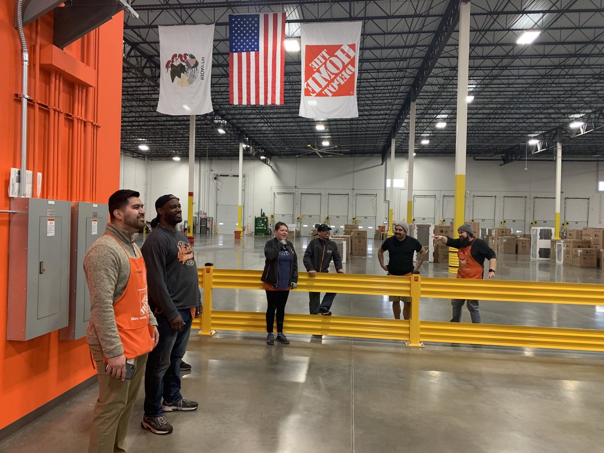 THDJustinAGM's tweet photo. First round of March Madness is in the books in Tinley Park! A few upsets already! 🏀🏀🏀 https://t.co/r5YrbokiYH