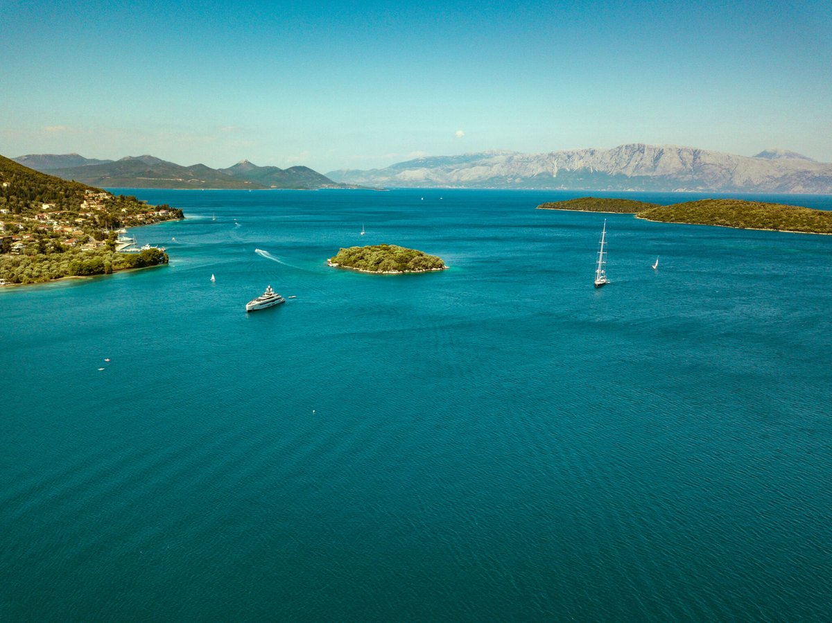 SelectYachts's tweet image. Yachting around the Mediterranean is such a dream. The Mediterranean is a mecca for superyachts and Hollywood&apos;s highest rollers. From the South of France to the Greek Islands, there are so many destinations to explore. bit.ly/37IcVhm