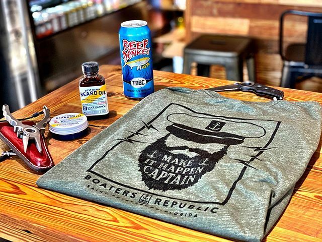 boatersrepublic's tweet image. ⚠️Tag two friends in the comment field for a chance to win a free shirt! ⚠️
.
.
.
.
#boatersrepublic #makeithappen #boating #tampabay #stpete #florida #islandlife #captain #reefdonkey #beard #captainlife #fishing #guiding #fisherman instagram.com/p/B9kVbO3pms1/