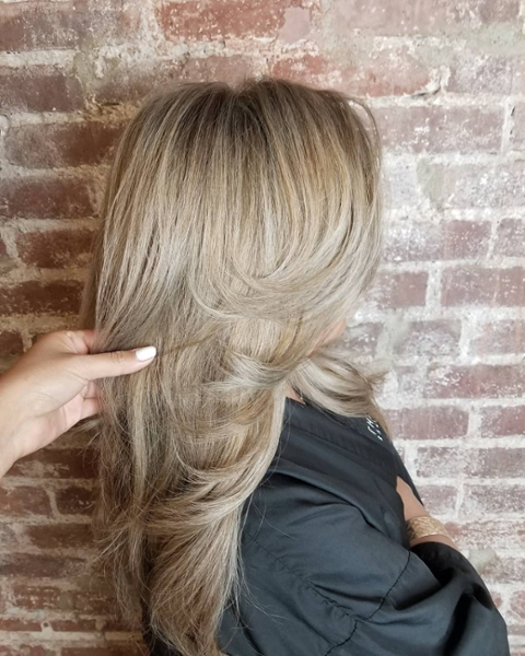 THEGATESSALON's tweet photo. This hair was made for flipping 💁‍♀️💥
 📷 Ig: thegatessalon https://t.co/Gx4JGnuF9k