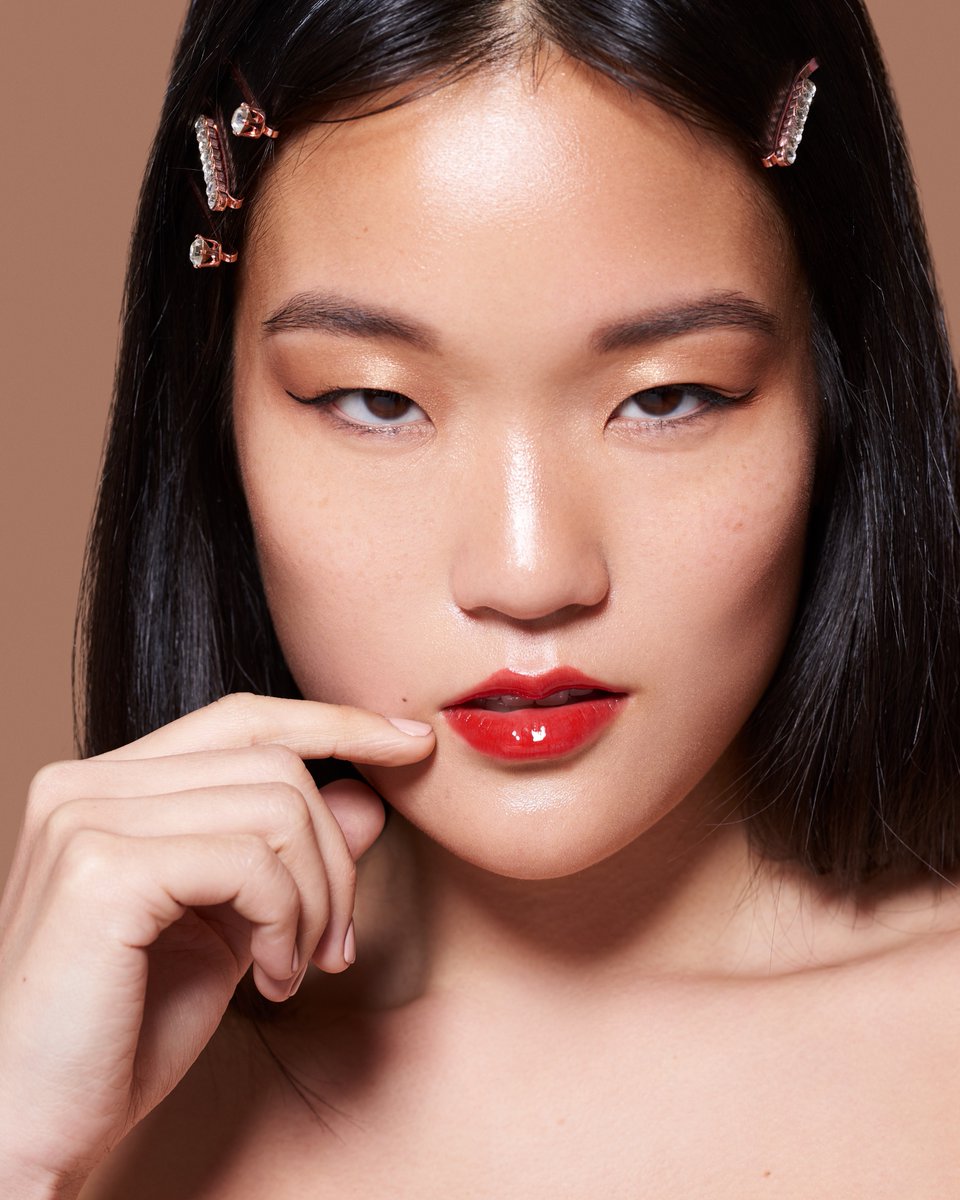 Wallflower Mgmt tweet media