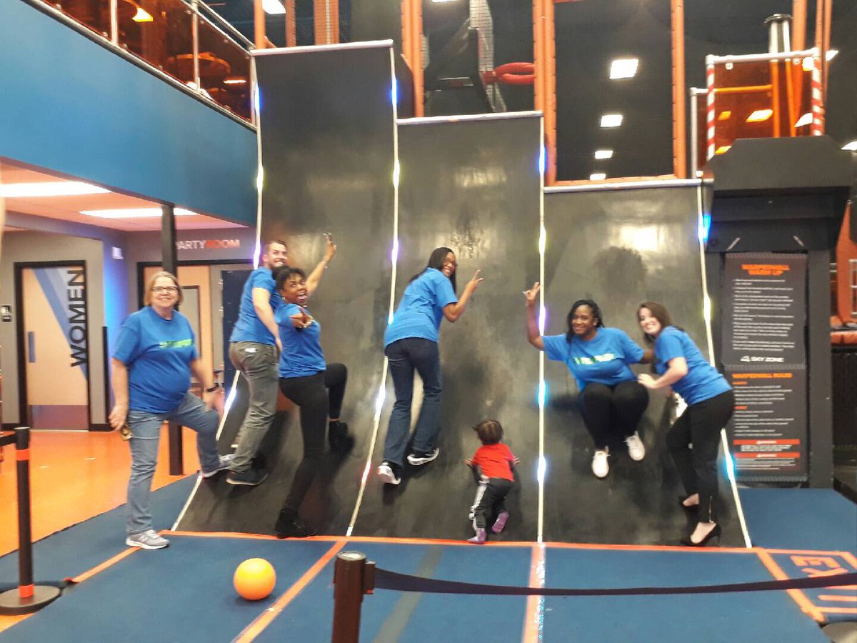 Fun team! ⁦<a href="/IppolitoHCPS/">Ippolito Elementary</a>⁩ ⁦@YinkaAlegeHCPS⁩ ⁦<a href="/JosephCopello/">Joseph Copello</a>⁩ ⁦<a href="/AddisonGDavis/">Addison Davis</a>⁩