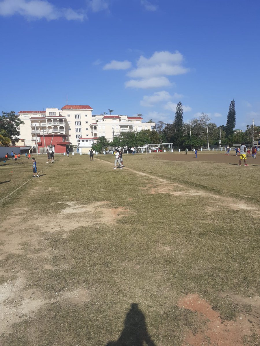 Realmm7calcio's tweet photo. All'#Avana nasce la prima scuola calcio internazionale dedicata a #MarioMariozzi. #Calcio #futbol #LigaCuba #Roma #Lazio #Fiuggi #Tivoli #Fossano #Frosinone #Mancinetti #Alatri #ValleAniene #SantiacodiCuba #MM7 #PremioMM7 #RealMM7 #Ilpallonenelcuore #stadioPolar #Americacentrale https://t.co/lfjcQGGvPF