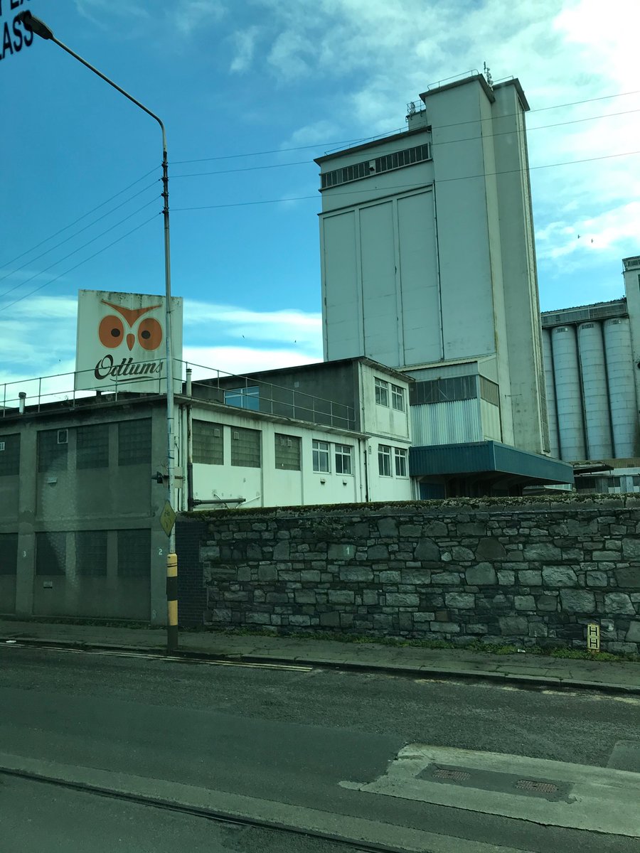 PortsPastPres's tweet image. The project team and friends from Wales week got a tour of Dublin Port today. Thanks to Lar Joye @DublinPortCo for the warm welcome! #euirelandwales #portspastandpresent ⚓️🏴󠁧󠁢󠁷󠁬󠁳󠁿🇮🇪