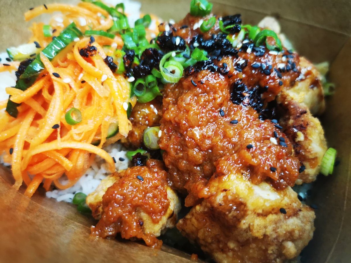 Pokusevskis's tweet image. **** 11 March  - @NasiLemak_MCR returns to Pokusevski's, #HeatonMoor  **** 

#Malay #StreetFood #Vegan #Vege #Meat #Glutenfree #Options 

Please ask for extra fresh chillis if you would like to turn the heat up.

See you then! 

Jim and Zoran X