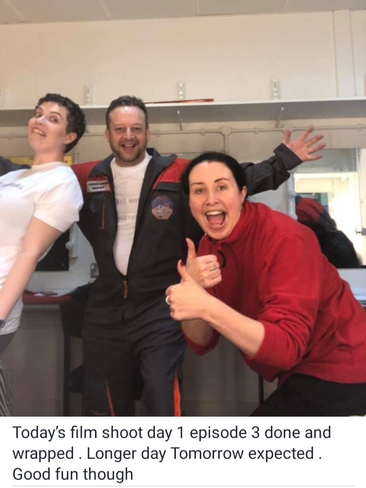 Kagsy25's tweet photo. Filming with these nutters almost made me feel better, love them, mad arsès #ivegotacold #notcorona ❤❤❤😎👍🤣 #york #scifi #acting https://t.co/C3PBMTcDfe
