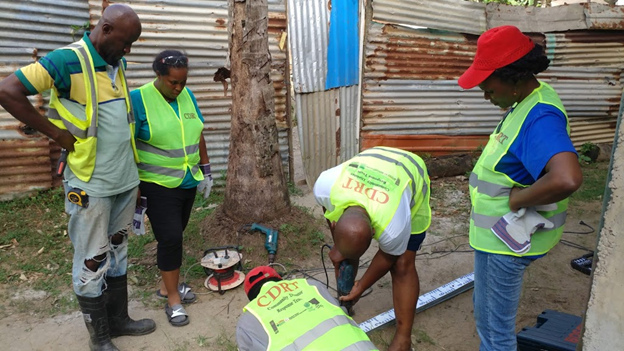 Residents from Anse-la-raye install flood gauges under the "Strengthen integrated and cohesive preparedness capacity at a regional, national and community level in the Caribbean Project." supported by #UNDP, #CDEMA, #IFRC, #UNOCHA #ECHO
#EWSPreparedness