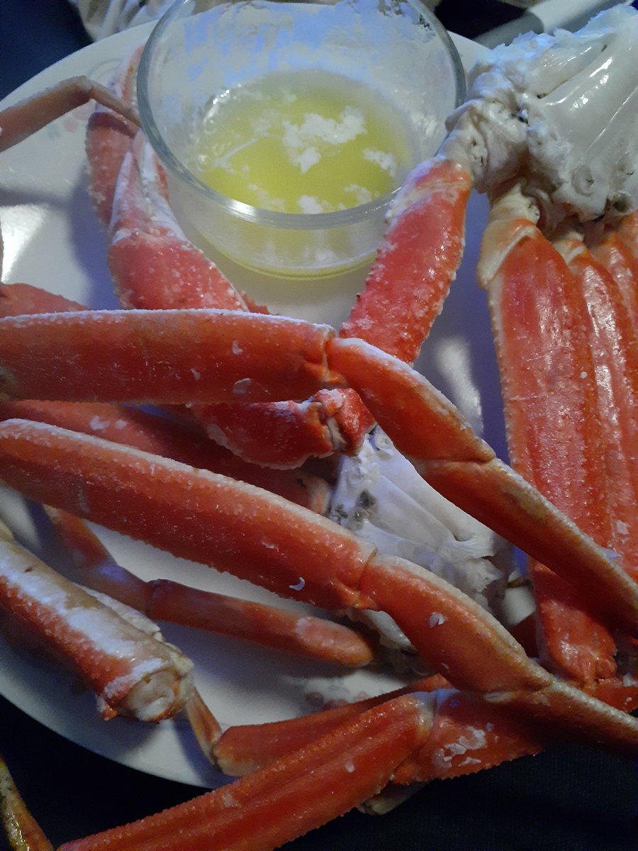 FoodieFoodFavs's tweet photo. Steamed #crabs and lemon butter. 🦀🍋 https://t.co/4kvtUWrAhD