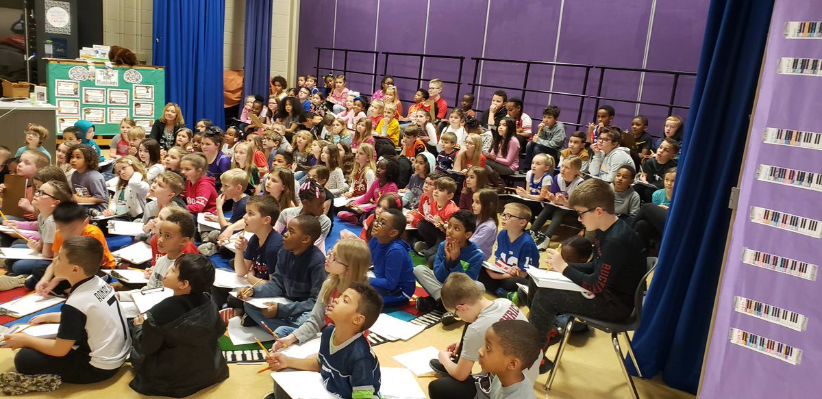 VioletElem's tweet photo. Our students enjoyed drawing lessons from our guest author, Steve Harpster! What an amazing second day of Right to Read Week! #SuperVioletES #AmazingStaff #AmazingStudents  @steveharpster https://t.co/dT8wbwBfFq