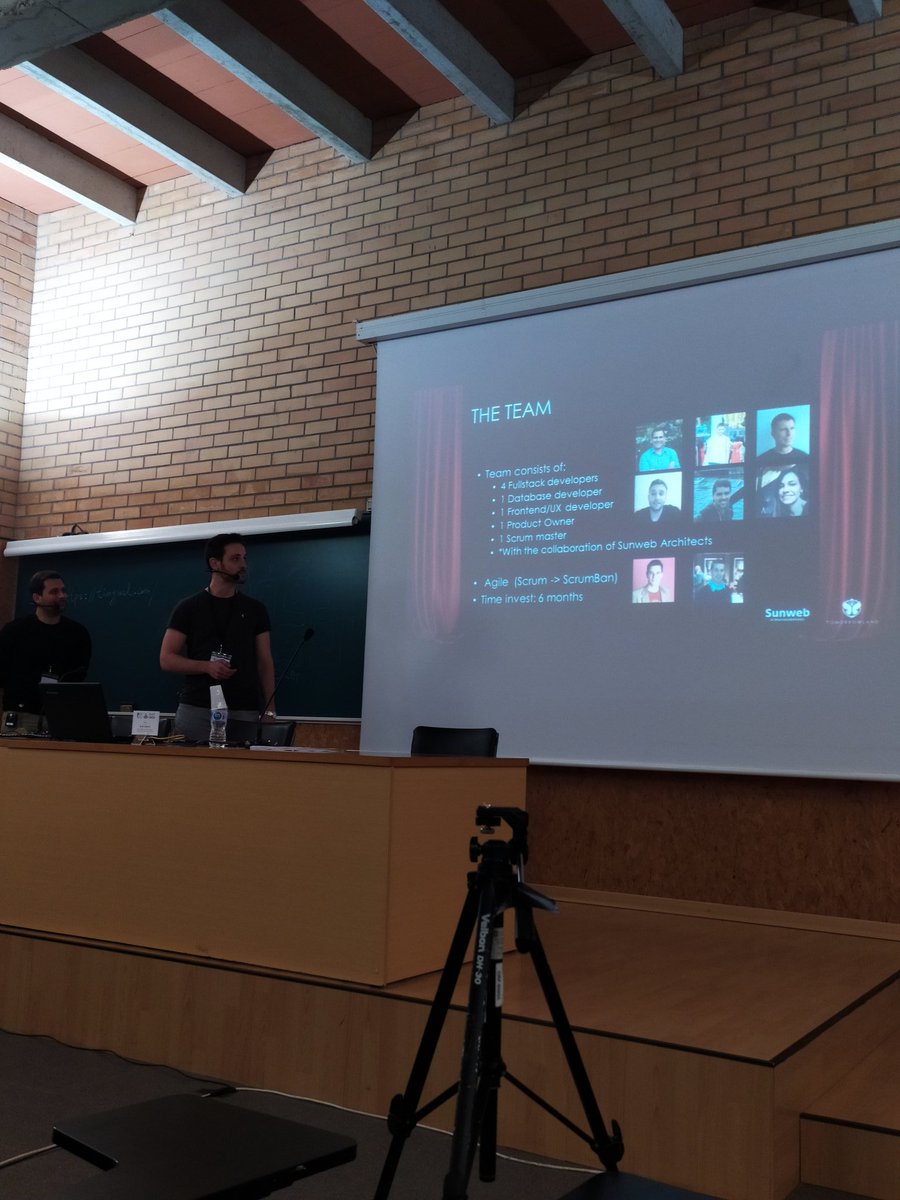 JuditAbelli's tweet photo. Gran ponència sobre #TomorrowlandWinter de @Sunweb amb @marccompta i @suri44 al #olottech organitzat per @boscdelacoma ! Molt recomanable 👏👏 https://t.co/75qlkc3dRp