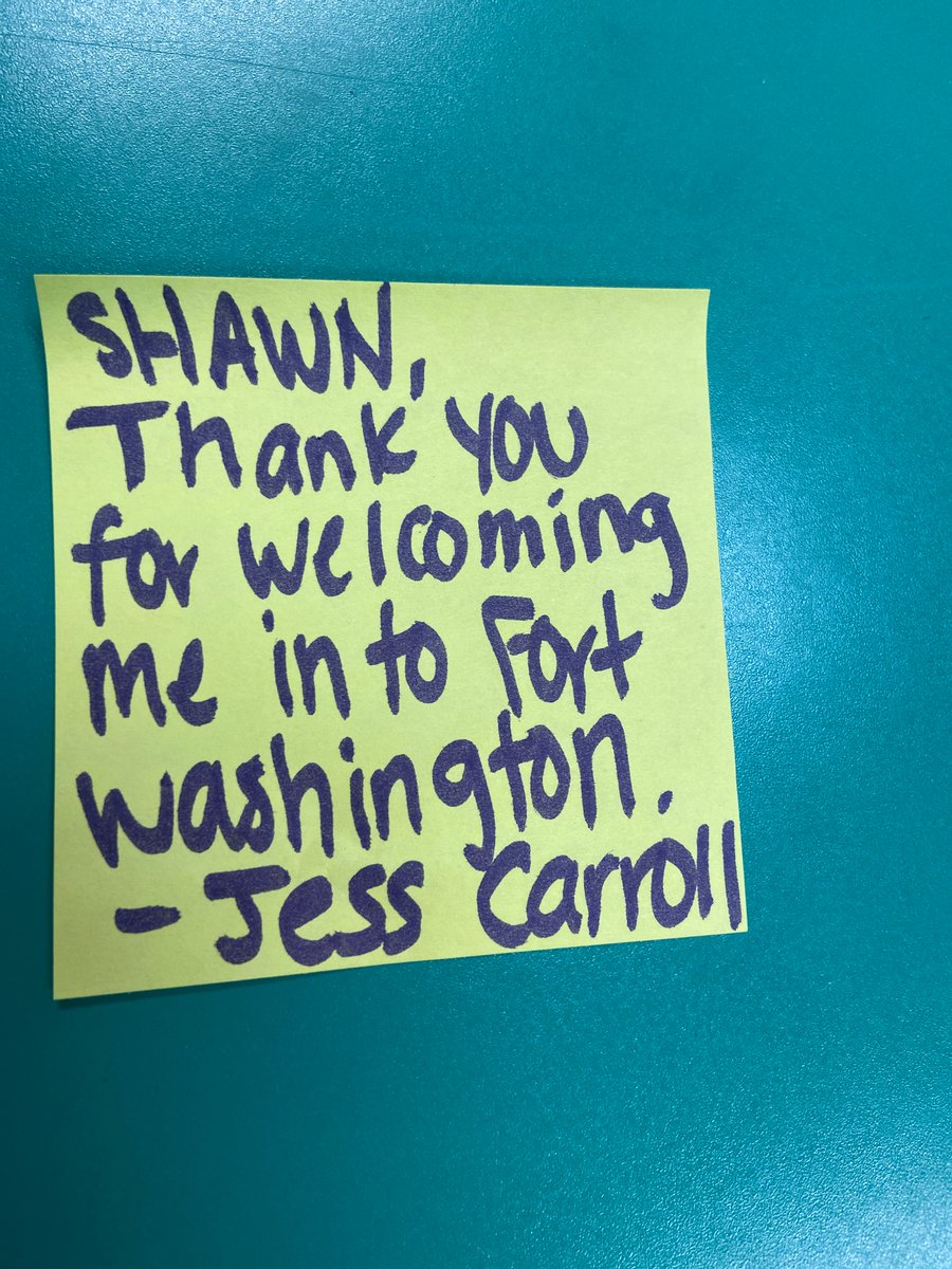 JCjawns's tweet photo. Fort Washington has the best principal ever 👏Shawn is the Jawn #UDBestDay https://t.co/cC2C27hhSl