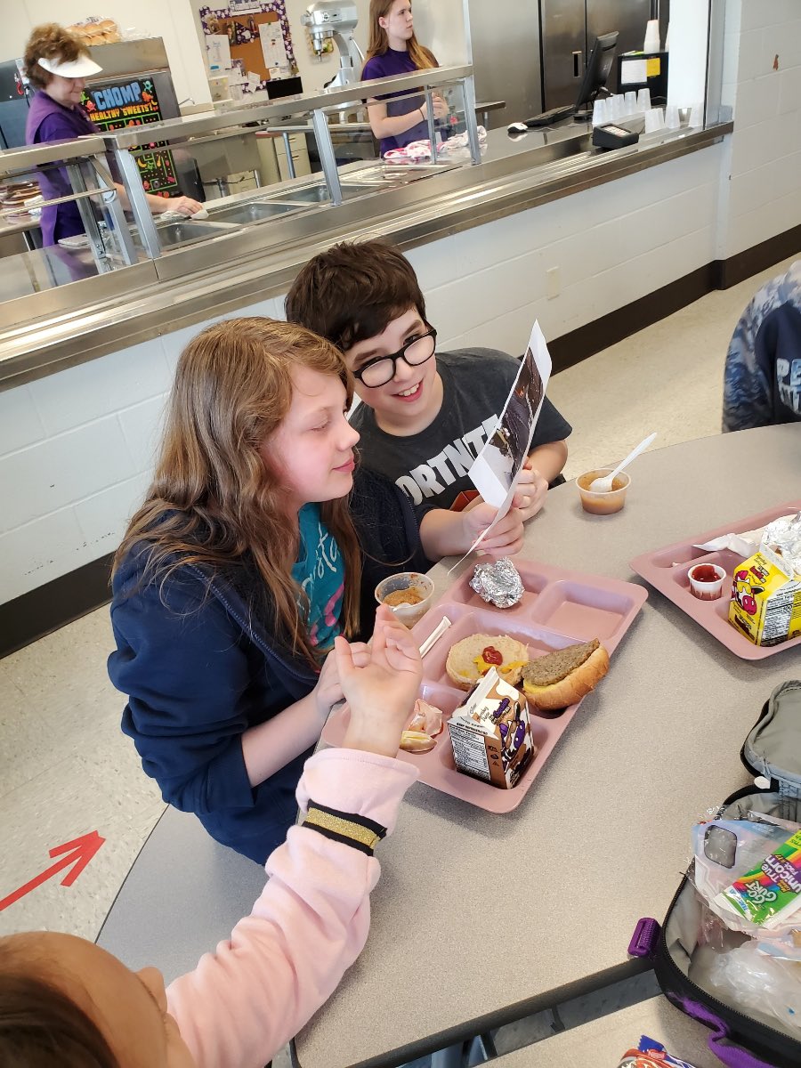 WESpolarbears's tweet image. Our GR4 and GR5 students considered #MathMax ‘s challenge over lunch today @MathMax_andMrsB  #TeamNorthern #WESdriven2succeed