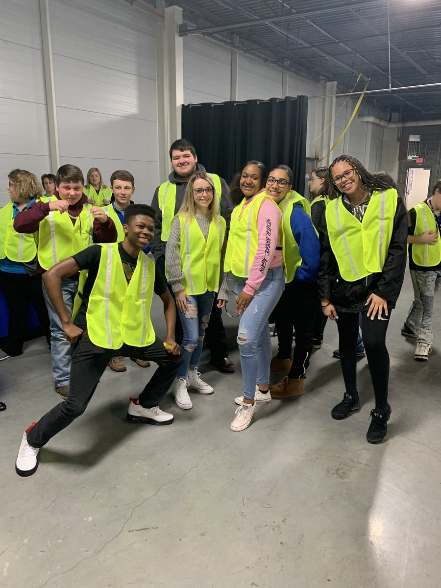 washcogifted's tweet photo. Great Day! WCHS freshmen visited ECTC Springfield Campus and TGKY! #WCPride #WCGT https://t.co/7Gtu1fdNRe
