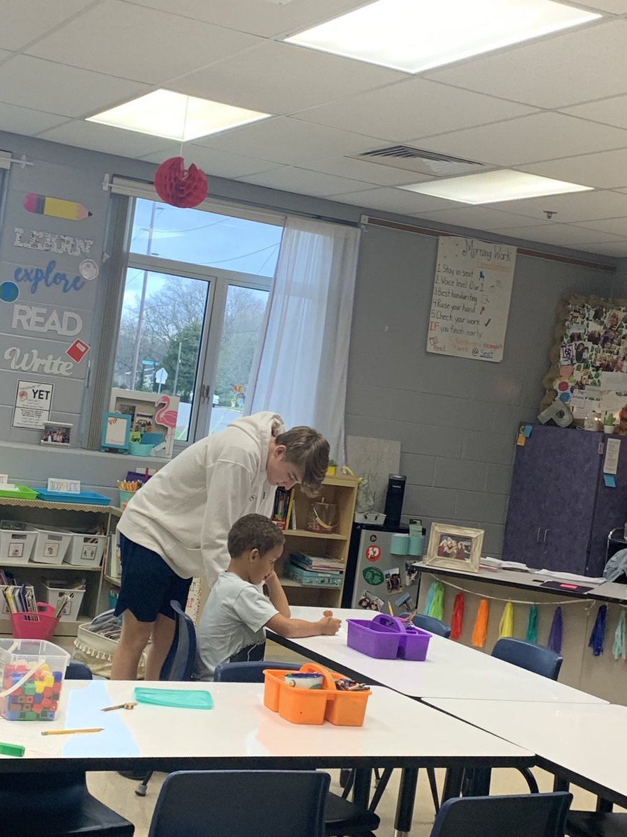 We loved having our <a href="/BGHSPurplesNews/">The Purple Spirit</a> friends come help out <a href="/PBC_Elementary/">Parker-Bennett-Curry</a> today! <a href="/clarkmcd1/">clark</a>