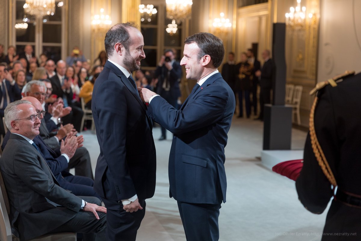 Notre groupe est honoré que notre CEO, <a href="/tserval/">Thomas Serval</a> se soit fait remettre les insignes de chevalier de la légion d'honneur de la main du Président de la République pour l'ensemble de son parcours d'entrepreneur innovant. 

#Iot #healthtech #Health

cc <a href="/cedric_o/">Cédric O</a>
