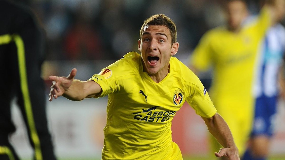 TyCSports's tweet photo. ¡Poné a prueba tu memoria! Villarreal cumple 97 años y recordamos algunos de los argentinos que pasaron por el Submarino Amarillo. 

¿Qué otros nombres recordás? 🟡👑 https://t.co/HhRBBI0m0G