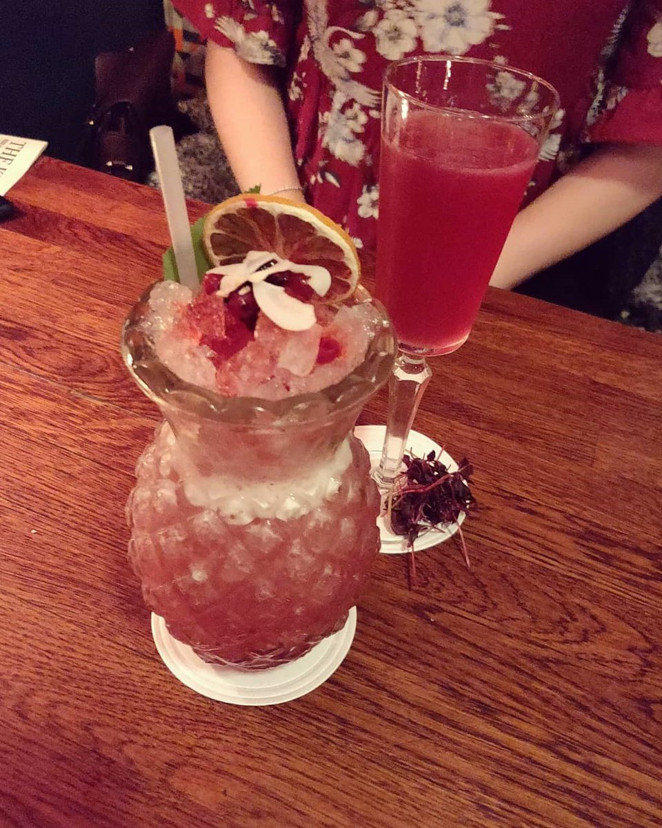 GAB_consult's tweet photo. We decided to stop by Cahoots Underground and check out their new menu that only came out in the last few days 🗓 some fabulous cocktails on there! 🍹

@CahootsLondon
@Inception_Group 

#cahoots #cocktails #underground https://t.co/YwSx22uUSh