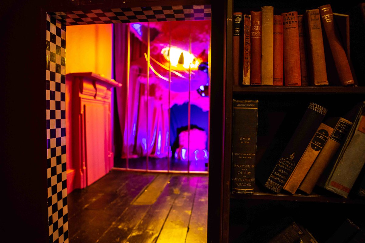 ninthlifepub's tweet photo. After a year-long run, the 5-star immersive adventure The Viewing is coming to a close. Your last chance to experience this 9-roomed, multi-world adventure ends on the 14th March. 
​
​#immersivetheatre #catfford #se6 #liveyourninthlife #escaperoom #immersivegames https://t.co/MNLjsvcwW3