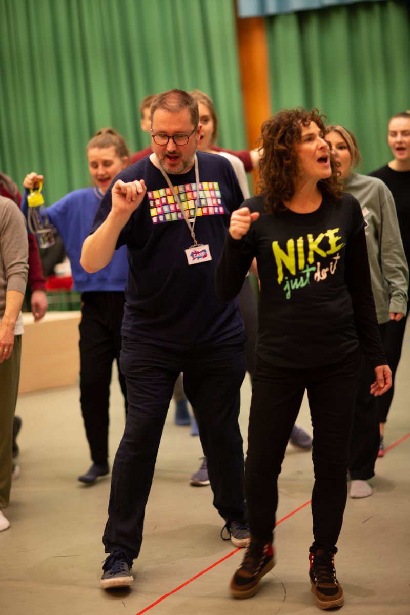 NoHorizonUK's tweet photo. 📸 Rehearsal Shots 📸
See a sneak-peak inside our rehearsal room at @castindoncaster
#ChuffMe
(Photo Credit: Marc Wilmot)
🎟 - https://t.co/rXsSpY884F https://t.co/NKOnjU1qNA