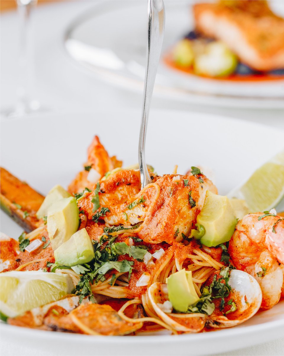 Prime_29's tweet photo. During the lent season, #seafood can be a go to ... so why not make it a symphony? 🎶
-
Seafood Symphony: Roasted Chili &amp; Tomato Sauce, mussels, clams, shrimp, catch of the day, avocado &amp; cilantro over a bed of angel hair pasta 🍝#Prime29Steakhouse #SeafoodLover https://t.co/NBhaH3Jt6M
