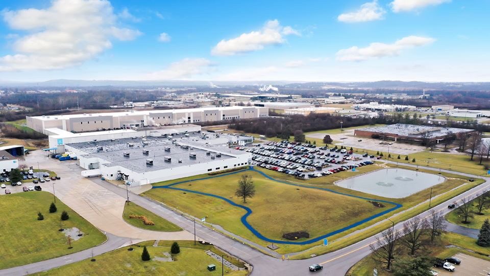 OvalRoomGroup's tweet photo. We can take a rainy day and transform it into weather conditions that are picture perfect! Here's the Drone work we developed for Db Solutions' Industrial Spec Building located in Hamilton, OH.
#OvalRoomGroup #Drone #ImageEnhancement #dbsolutions #CommercialRealEstate https://t.co/Hpxj5zQUjr