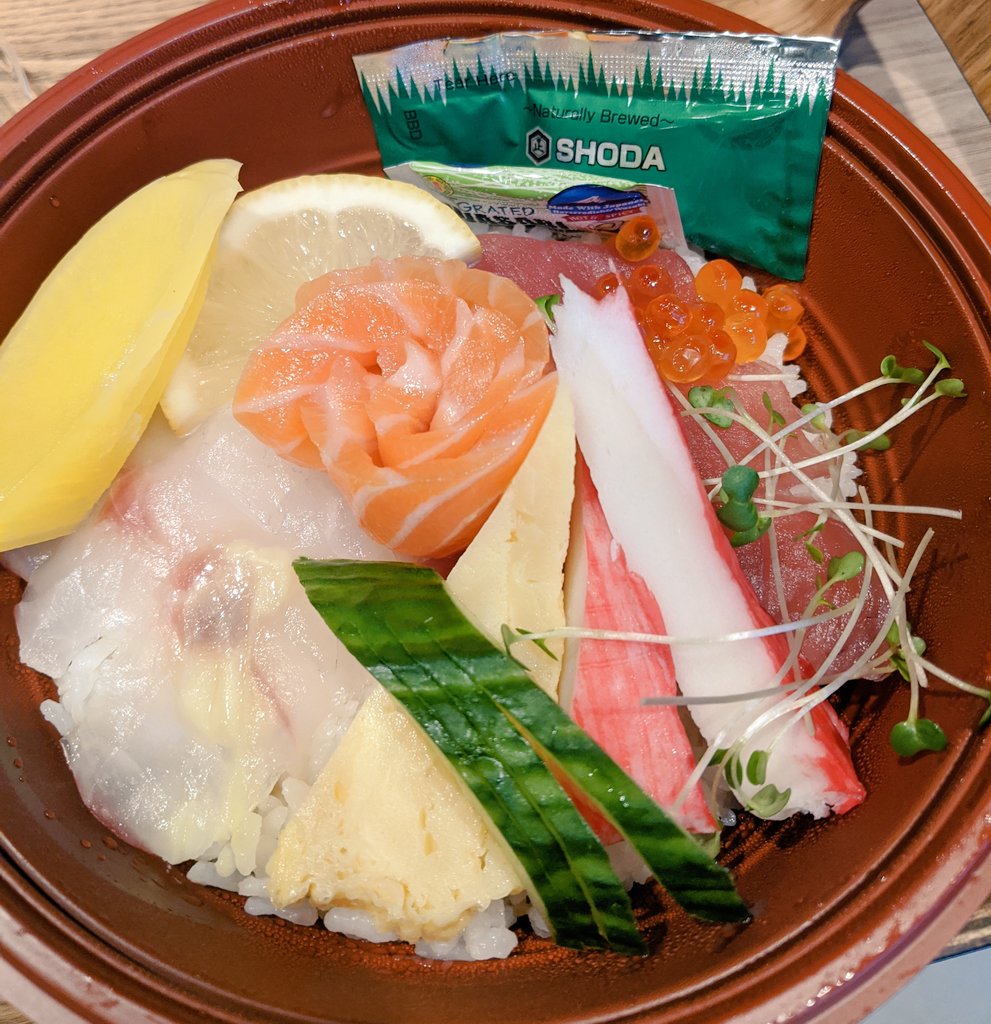 just had sushi for a fiver thanks to 
<a href="/YourKarmaApp/">Karma • Save food with a tap</a> 
#foodwaste #London