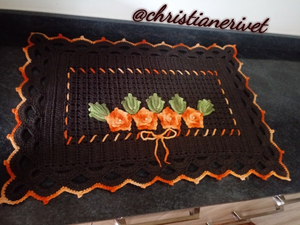 ChristianeRivet's tweet photo. Boa tarde!!!
Mais um trabalho pronto, simplismente apaixonada nessa combinação de cores!!! 😍❤😱
#crochet #crochetlove #crocheteveryday #artesanato #decorating #design #decor #trabalhos #christianerivet #handmade #feitoamao #feitocomamor #homedecoration #casadecorada #donadecasa https://t.co/i15OfjdQzn