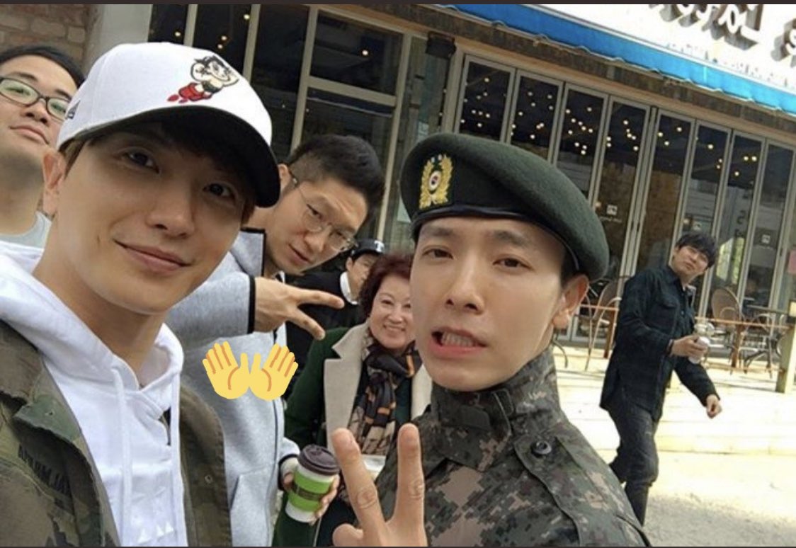 relatablesj's tweet photo. are suju finally taking over SM? https://t.co/4WVycMA66L