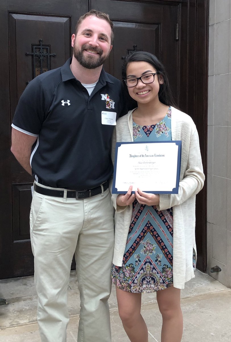 HubsNHHS's tweet photo. Great day celebrating with this incredibly talented student DAR winner #hub pride https://t.co/DPTsn4oQiR