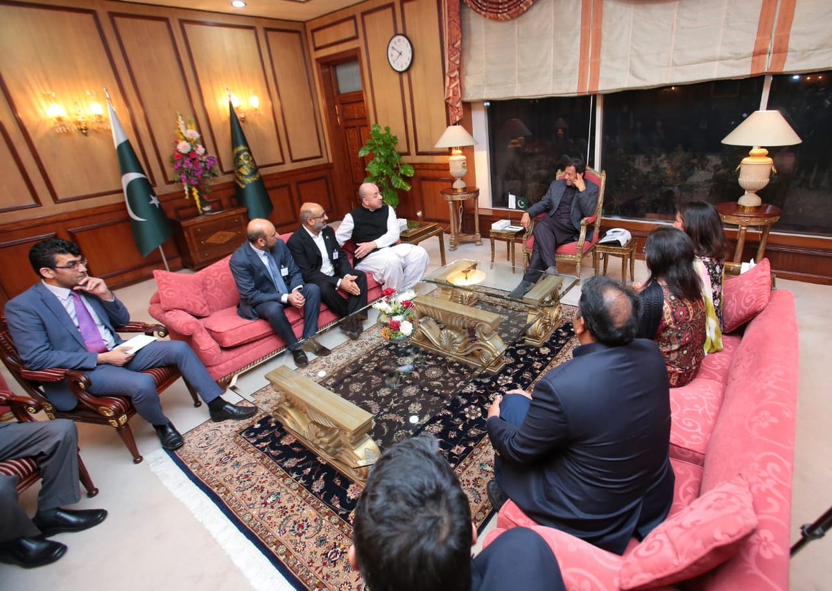 jawwad_darr's tweet photo. Thank you to @ImranKhanPTI who met Pakistani Academics from @UPSIGN_Network with @UKRI_News @GCRF @FaradayInst @HECpkofficial @pkBritish @CUIofficial @CommonPurpose & @FinMinistryPak delivering Global Development Workshops 2020 for new UK-Pakistan consortia
#PK2020 #UPSIGN2020 https://t.co/NOhQwRorgj