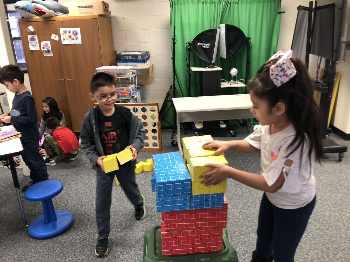 MsGinaShaw's tweet photo. Our second graders are having a blast in makerspace! @D45Schools @D45Schafer https://t.co/AiyrTuQ8Uy