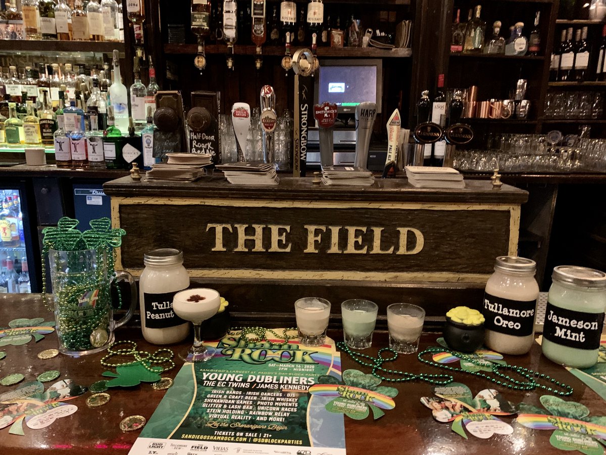 SDBlockParties's tweet image. Nothing better than Tuesday mornings at @FieldIrishPub with @TullamoreDEWUS Infusions 4 DAYS before #ShamROCK! 😍🥃🍀

Try Tullamore Dew whiskey drinks this SAT 2PM-MID! 
#TipsyTuesday #IrishYouWereHere
