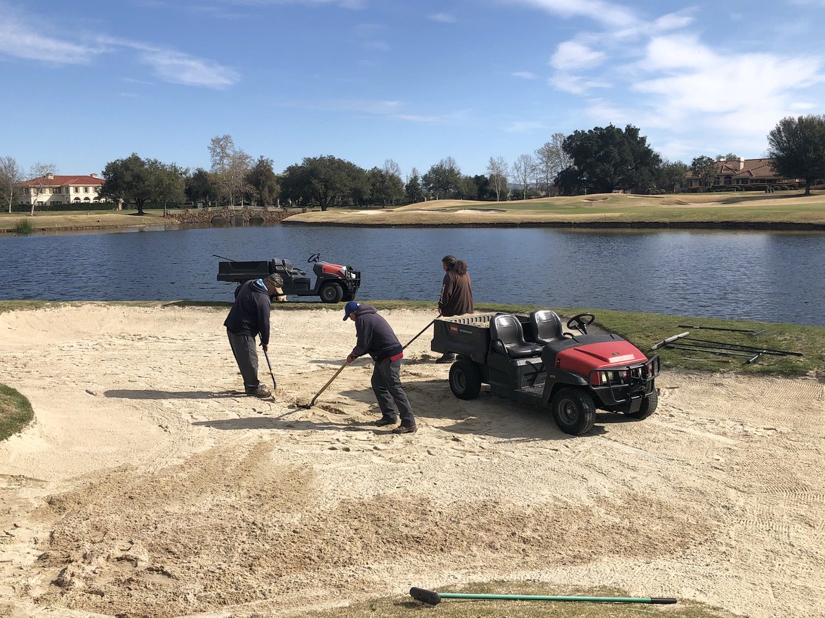 RubyAgronomy's tweet image. Checking bunker sand depths - redistributing existing sand and adding new sand where needed