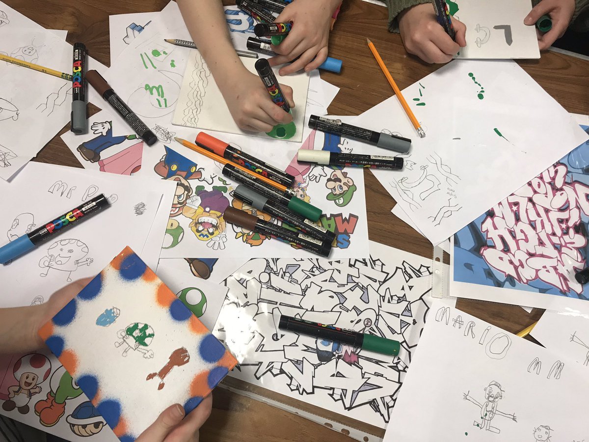 MandiB_'s tweet photo. Fantastic #graffiti workshop with Si and the @uccrew_sthelens We have some very creative and talented artists @STHLibraries #MossBankLibrary https://t.co/MKMugNb8u0
