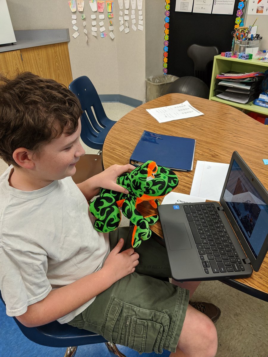StubbsTerri's tweet photo. Using flipgrid as an innovative way for students to demonstrate knowledge of syllable types and coding strategies. Students create a video and present their video to the class! #thinkbiglisd @LampasasHSE https://t.co/jmpYcB31Hc