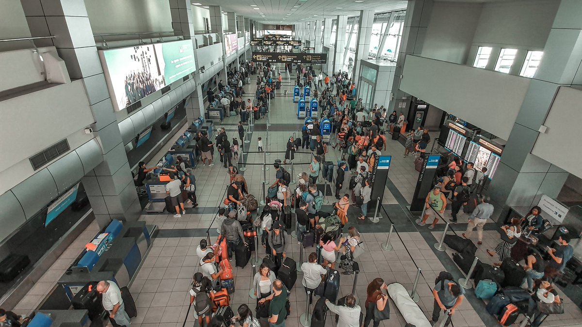 tocumenaero's tweet photo. Aeropuerto Internacional de Tocumen intensifica medidas sanitarias ante primer caso de COVID-19. https://t.co/jSB4CoLXKs