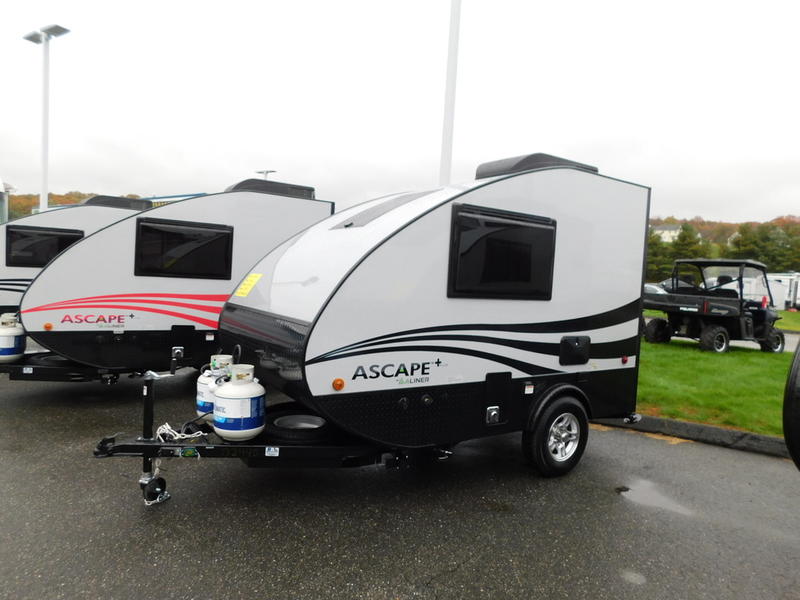 LeesAutoRVRanch's tweet photo. If you're looking for a brand new, affordable, lightweight camper, look no further! Check out this 2019 Aliner Ascape Plus!  Only 1,630 lbs!  Sleeps 2 comfortably!  #AlinerAscape #Camping  Lee's Auto &amp; RV Ranch #leesautoandrv LeesPowerSports 
https://t.co/MCbTptG7pe https://t.co/1CnjN4qPr4