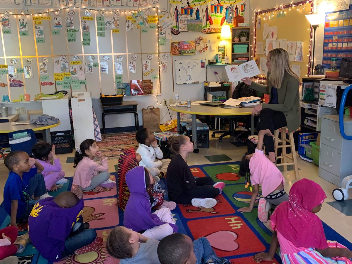 MeganJuhan's tweet photo. Thank you @MilbertJessica for teaching us about "ish" 💜💛 ##KCIAacademy #kciaproud https://t.co/trabnupgHz