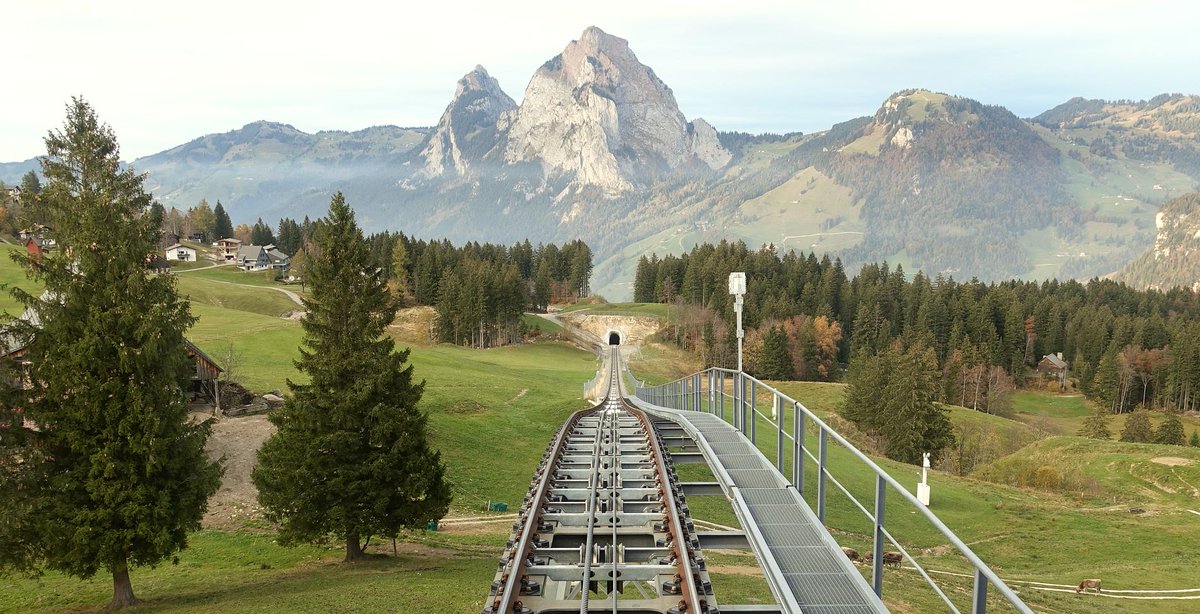 standseilbahnen's tweet photo. Stoos - the steepest funicular worldwide 🎢 - Schwyz - Luzern - funiculars and photos of Switzerland 🇨🇭😍 #stoos #mountstoos #Lucerne #Luzern #Schweiz #Suisse #Switzerland
📷 @standseilbahnen https://t.co/buJSegjc9p