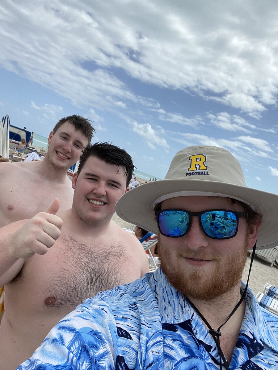 Simon family spring break featuring a Rockefeller friend! ⁦<a href="/UrClimb/">TheClimb_UR</a>⁩