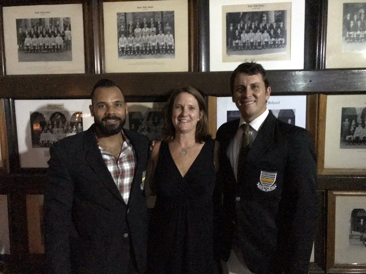 1st team coach - Lance Louw
1st team manager - Alison Jones 
1st team assistant coach - Gilbert De Villiers. 

🖤🤍💛🏑