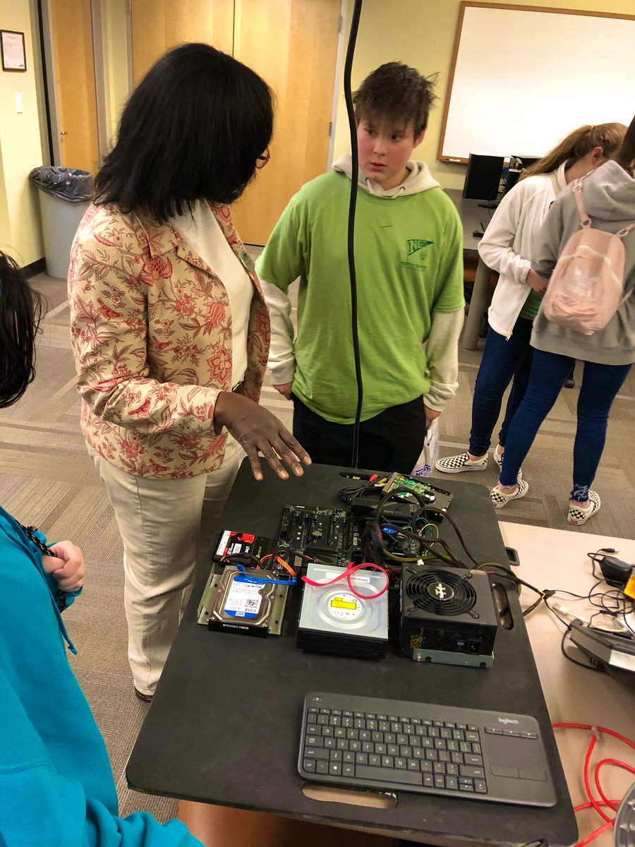 abblee_'s tweet photo. Our Wilbanks seventh graders had an awesome day learning about the many programs offered at @ngtc! #keepchopping #futurewolves https://t.co/1owSOvdyES