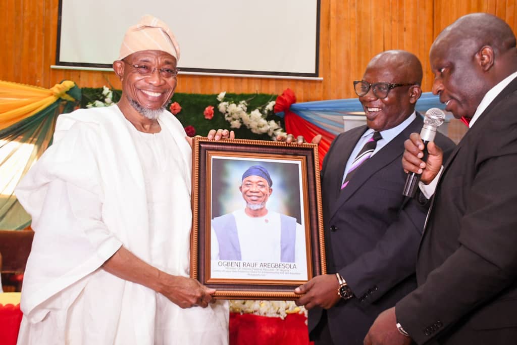 OsunProgressiv's tweet photo. Minister of Interior, the Guest Speaker, Ogbeni @raufaregbesola, Executive Secretary National Board for Technical Education, Dr Masud Kazaure, Recptor Lagos State Polytechnic, Mr Oluyinka Sogunro,  during the 27th Convocation Lecture/Exhibition of the Lagos State Polytechnic. https://t.co/GZeLFXdfn5