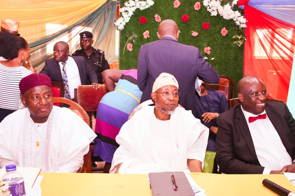 OsunProgressiv's tweet photo. Minister of Interior, the Guest Speaker, Ogbeni @raufaregbesola, Executive Secretary National Board for Technical Education, Dr Masud Kazaure, Recptor Lagos State Polytechnic, Mr Oluyinka Sogunro,  during the 27th Convocation Lecture/Exhibition of the Lagos State Polytechnic. https://t.co/GZeLFXdfn5