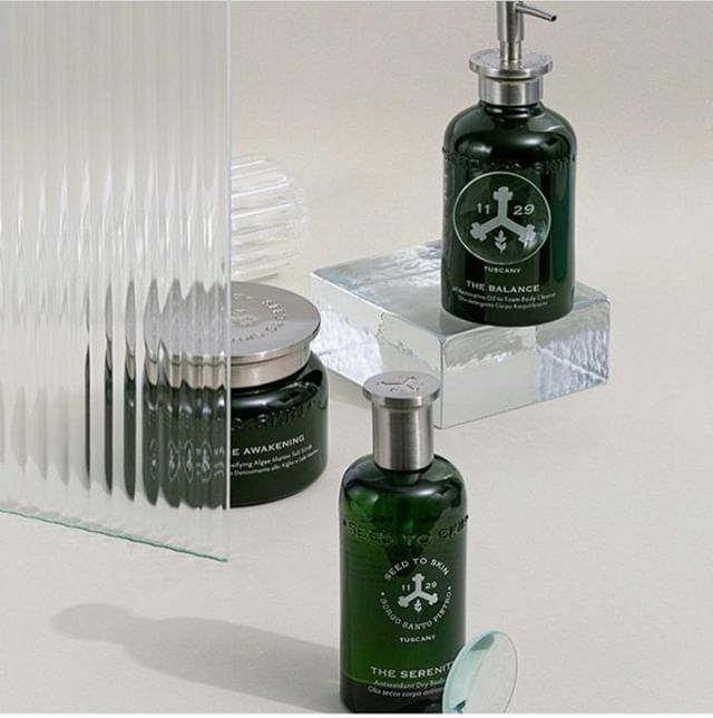 Triple threat! Our bathtime essentials looking fab, shot by @roof_creative_studio 💚 ift.tt/2wPTrdl